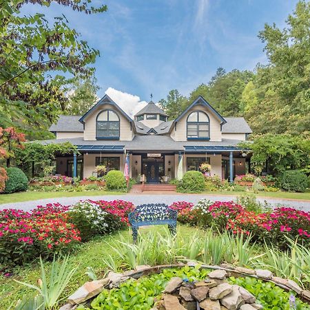 Eight Gables Inn Gatlinburg Exterior photo